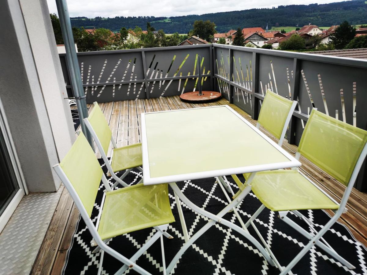 Superbe Appartement Neuf Avec Terrasse Orchamps-Vennes Exterior foto